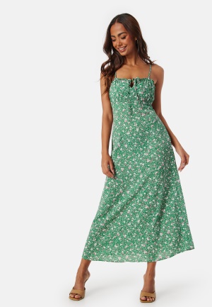 Läs mer om ONLY Onlnova life lux alexa long dress Green/Patterned L