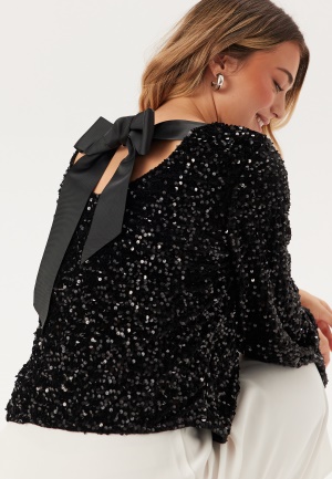 Läs mer om Pieces Pckam Ls Deep Back Bow Top Black Detail:black Sequins XS