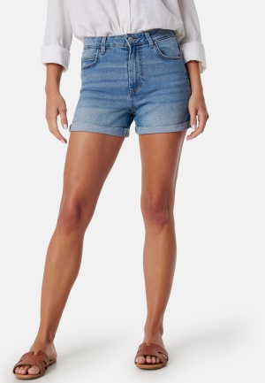 Läs mer om Pieces Pcpeggy MW Shorts Light Blue Denim L