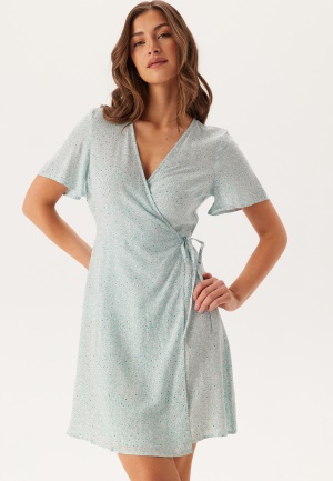 Image of Pieces Pctala New Ss Wrap Dress Cloud Blue Aop:flower XL