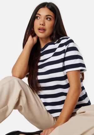 Image of SELECTED FEMME Slfessentail Striped Boxy Tee Dark Sapphire Strip XXL