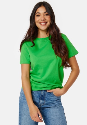 Läs mer om SELECTED FEMME Slfessential SS O-Neck Te Classic Green M