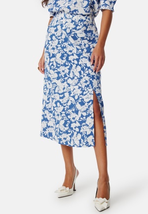 Läs mer om VERO MODA Vmfrej high waist 7/8 pencil skirt Blue/White/Floral M