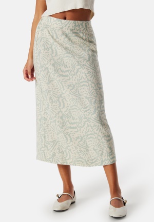 Läs mer om VERO MODA Vmmymilo High Waist 7/8 skirt Green/Patterned M