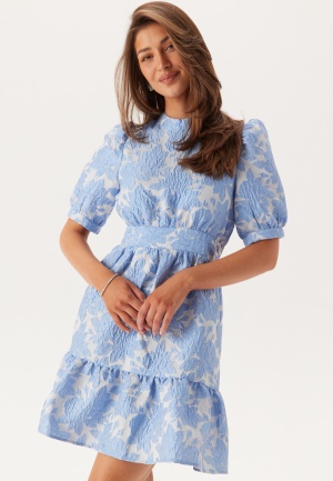 Läs mer om VERO MODA Vmsulle Ss Short Dress Dutch Canal Detail:sulle Jacqu XL