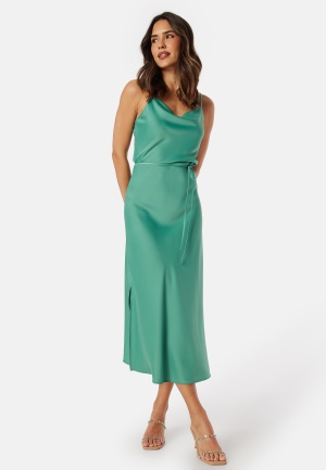 Läs mer om Y.A.S Thea Strap Long Dress Malachite Green XS