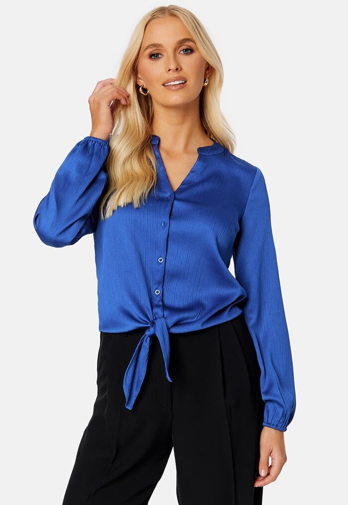 Happy Holly Graci knot blouse